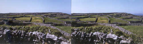 Stereoscope of walls in the Arin Islands