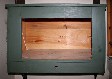 Seed station cabinet