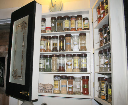 Spice rack in deco style